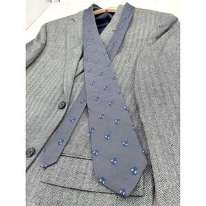 Brooks Brothers Silk Necktie Crest Pattern USA Preppy‎ Traditional 3.5" Grey